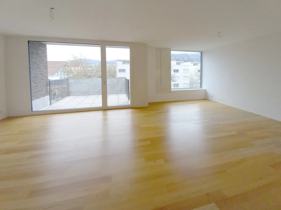 Grosszügige 2.5 Zimmer-Wohnung mit zwei Balkonen, Wohnerlebnis im Grünen, gut vernetzt