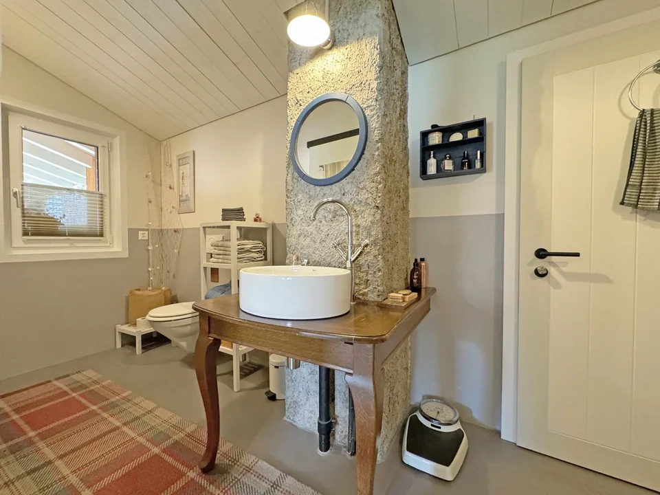 Bijou mit hochwertiger Wohneinrichtung, Cheminée und Sauna auf Zeit - All-Inclusive-Konditionen