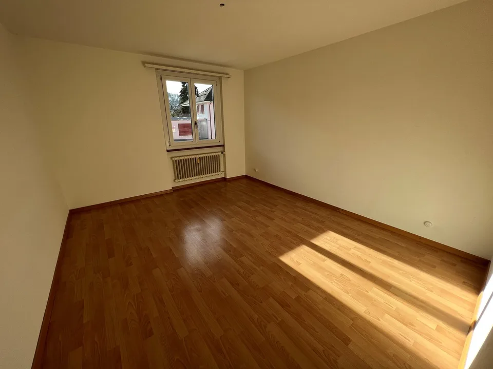 Appartement 4 pièces lumineux avec balcon à Worb – photo 6 sur 12