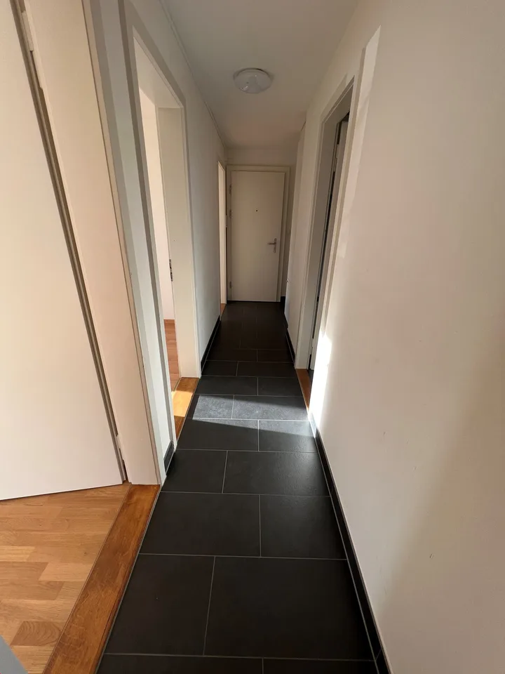Appartement 4 pièces lumineux avec balcon à Worb – photo 10 sur 12