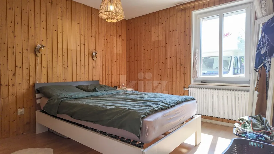Charmantes Dorfhaus mit zwei Wohnungen