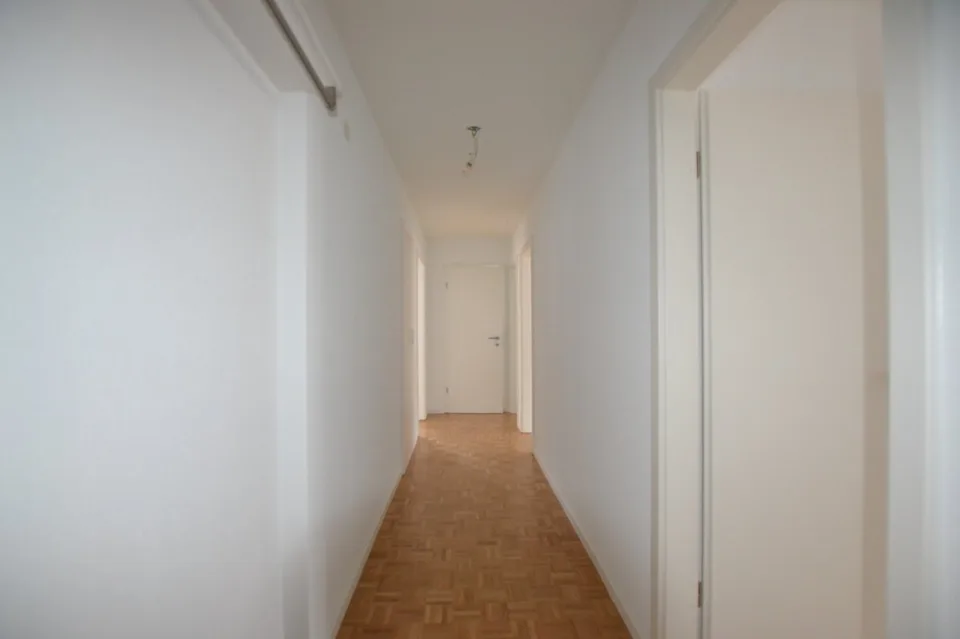 Appartamento accogliente di 3 locali al piano terra con balcone a Strengelbach
