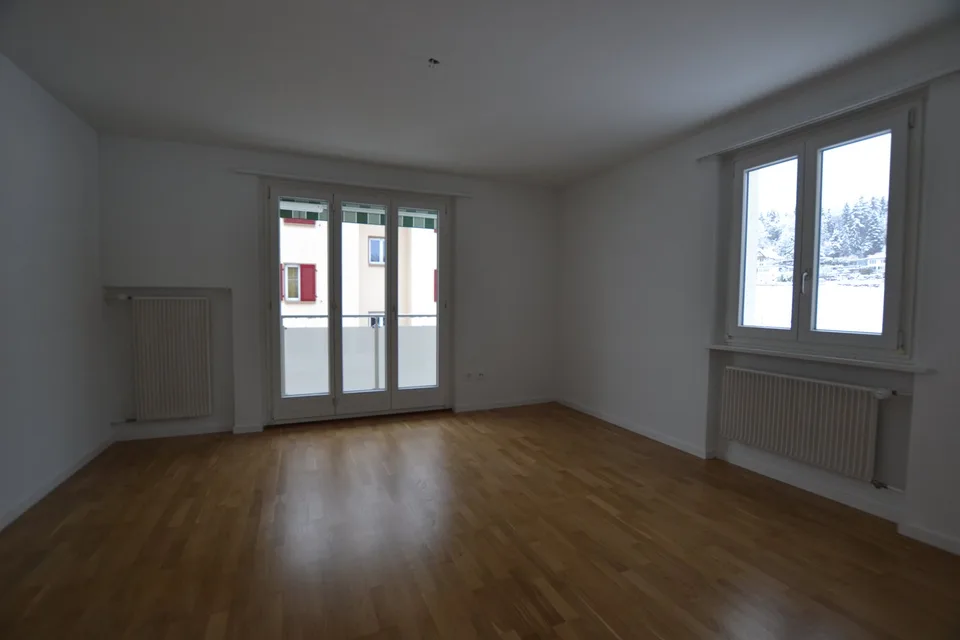 Appartamento accogliente di 3 locali al piano terra con balcone a Strengelbach
