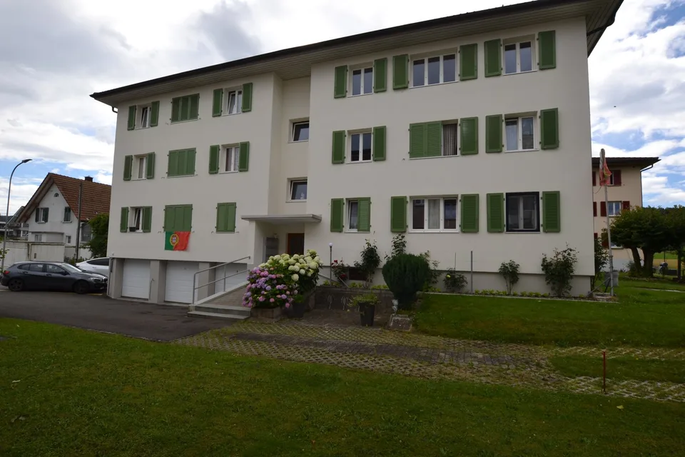 Gemütliche 3-Zimmer-Wohnung im Erdgeschoss mit Balkon in Strengelbach