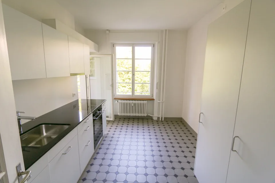 Helle 3-Zimmer-Wohnung mit Balkon an der Monbijoustrasse in Bern