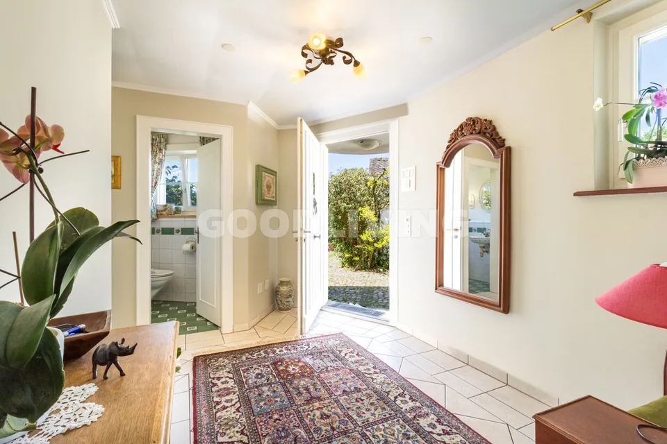 Propriété exclusive avec bâtiment d'atelier et de garage séparé