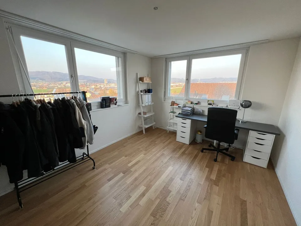 Exclusive 4.5-room attic apartment with spacious terrace in a quiet residential area in Rothrist