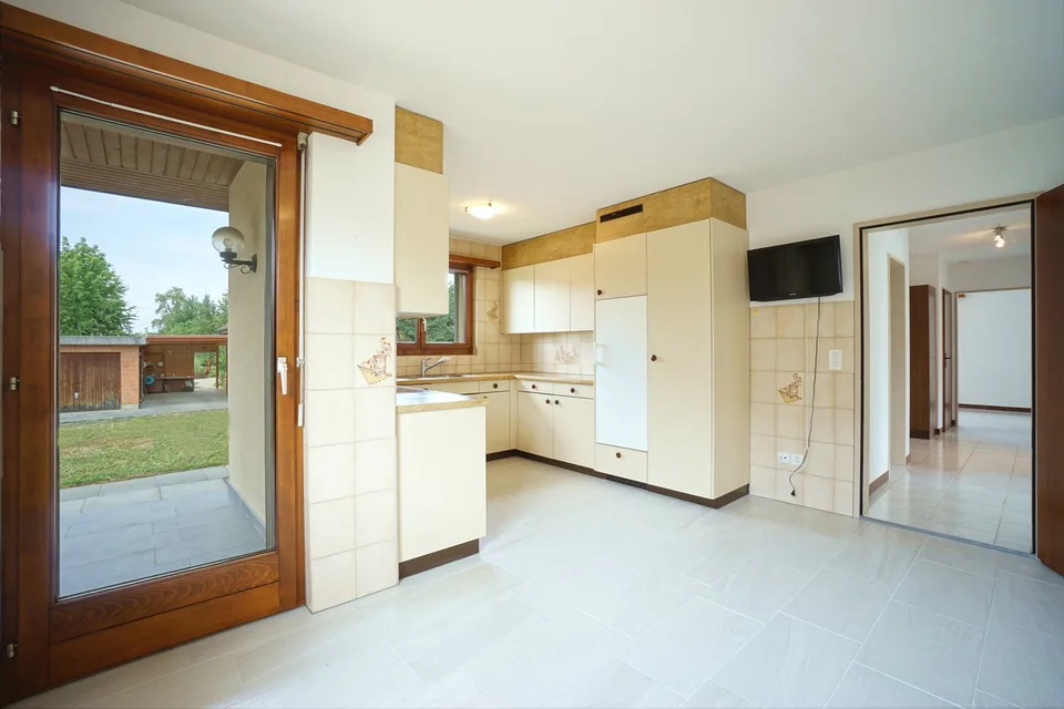 Freistehendes 5.5-Zimmer Einfamilienhaus mit vielseitigem Um- und Ausbaupotenzial – Foto 6 von 24
