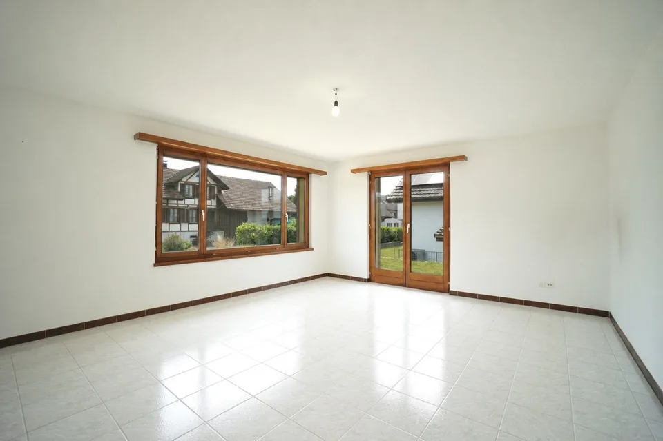 Freistehendes 5.5-Zimmer Einfamilienhaus mit vielseitigem Um- und Ausbaupotenzial – Foto 15 von 24