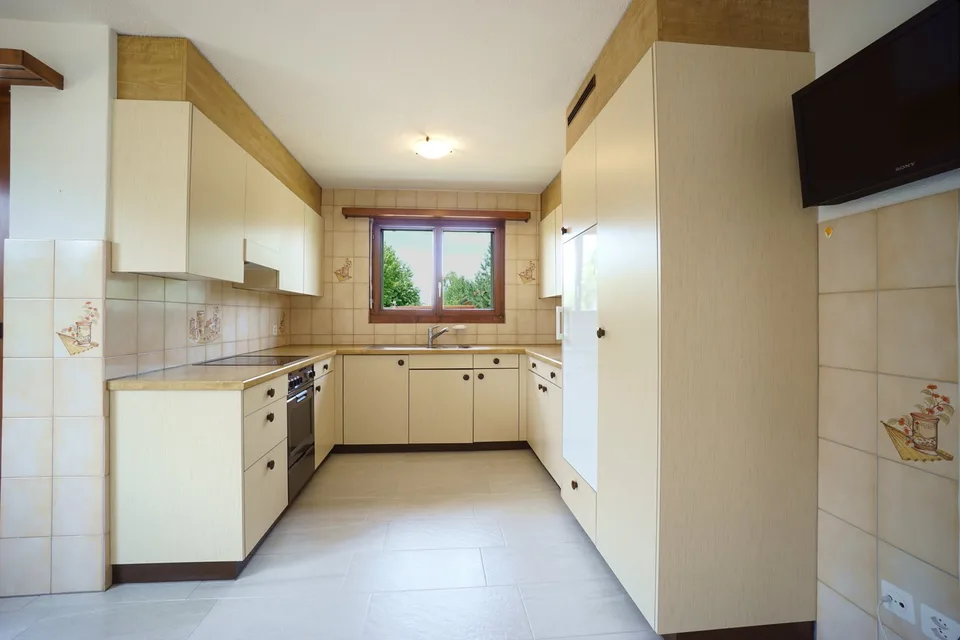 Freistehendes 5.5-Zimmer Einfamilienhaus mit vielseitigem Um- und Ausbaupotenzial – Foto 8 von 24