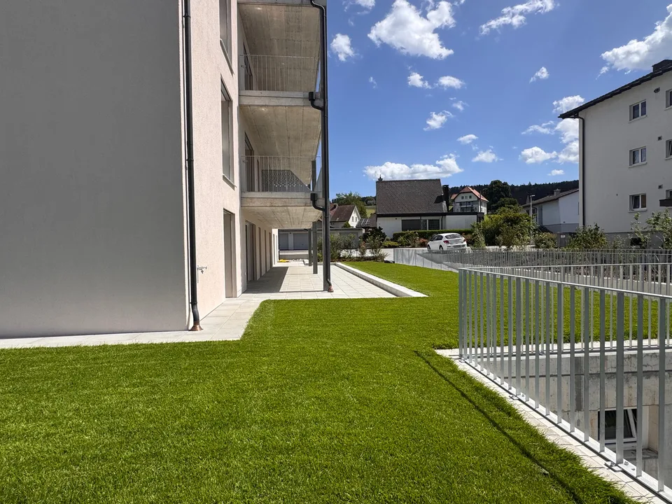 Exclusive 6-room garden apartment with 200 m² living space – First occupancy in new building