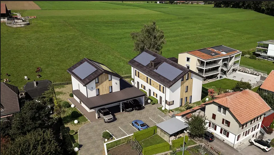Nuovo a Lussy (FR) Più di 3 ville disponibili !