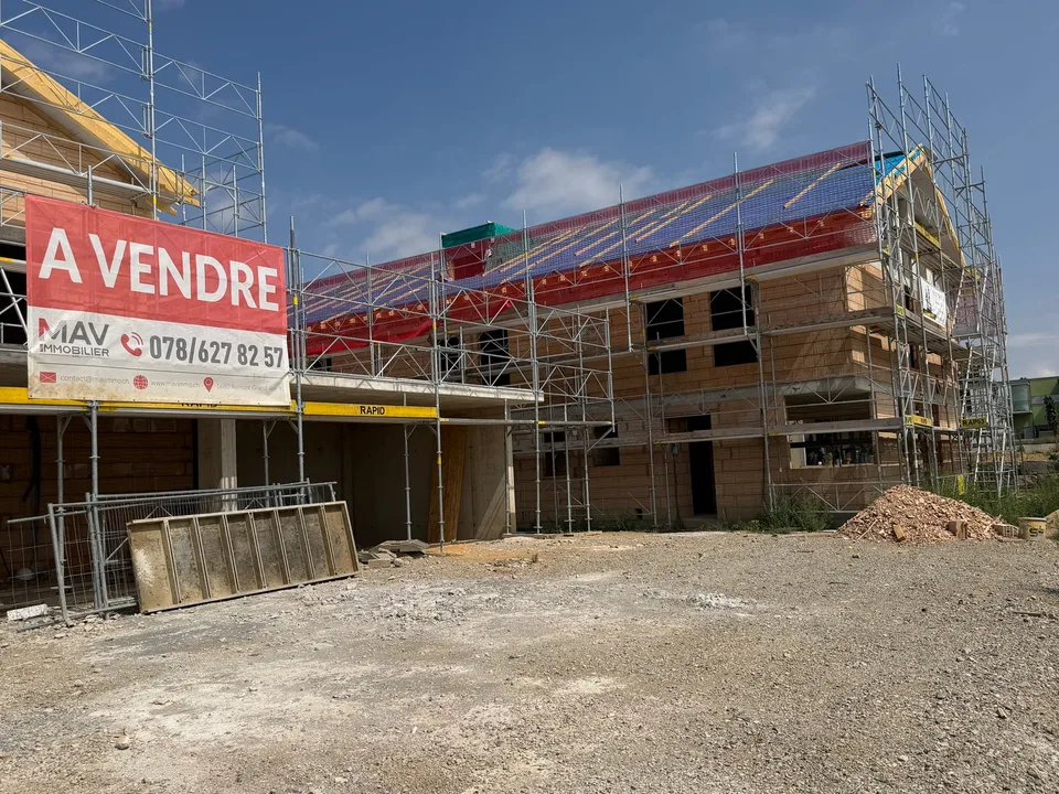 Nouveau à Lussy (FR)     Plus que 3 villas disponibles !