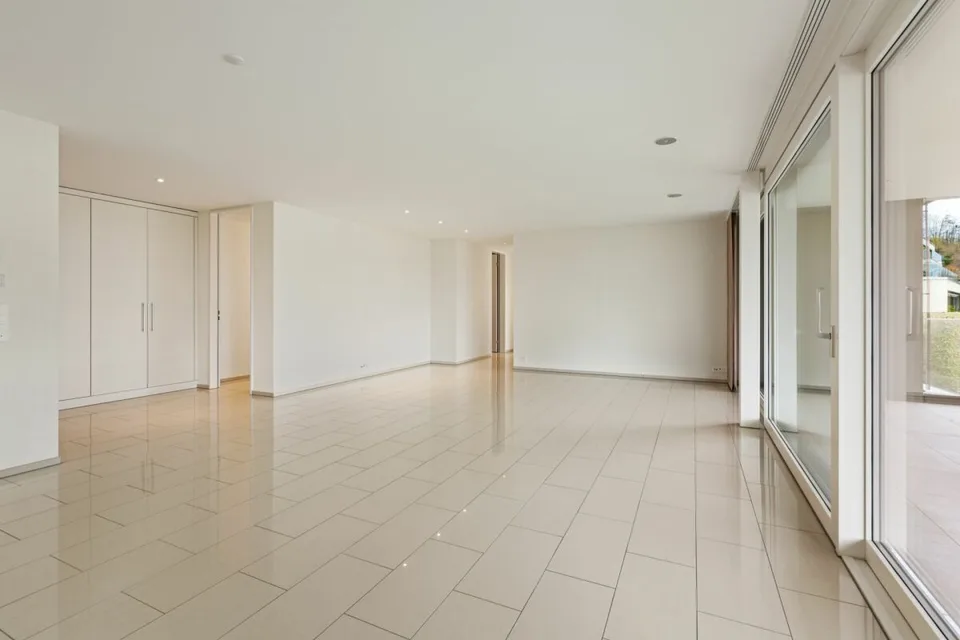 Exklusive 4.5-Zi-Terrassenwohnung mit schöner Aussicht
