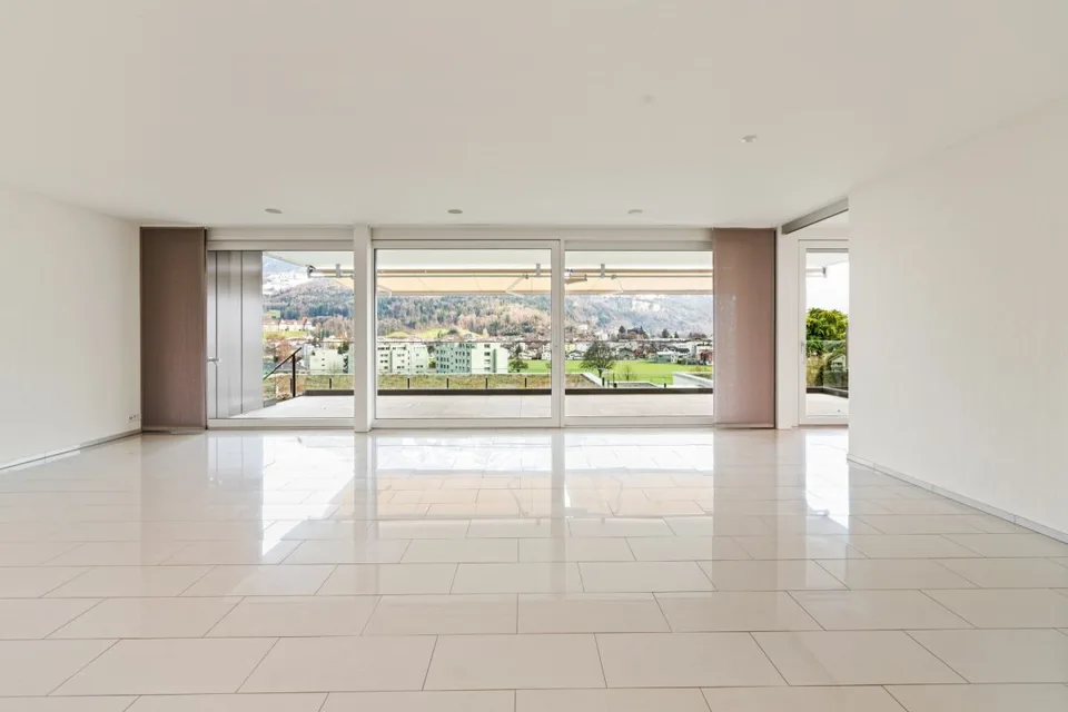 Exklusive 4.5-Zi-Terrassenwohnung mit schöner Aussicht