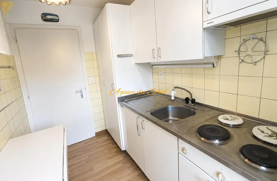 Au coeur de Crans, spacieux appartement traversant (est-ouest) de 2.5 pièces avec 2 balcons !
