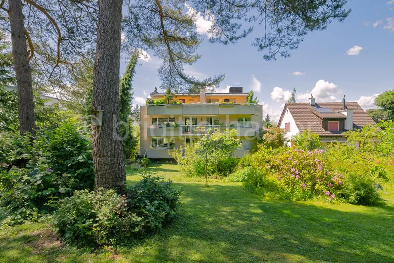 6.5-Zi-Eigentumswohnung mit grossem Garten an familienfreundlicher Wohnlage