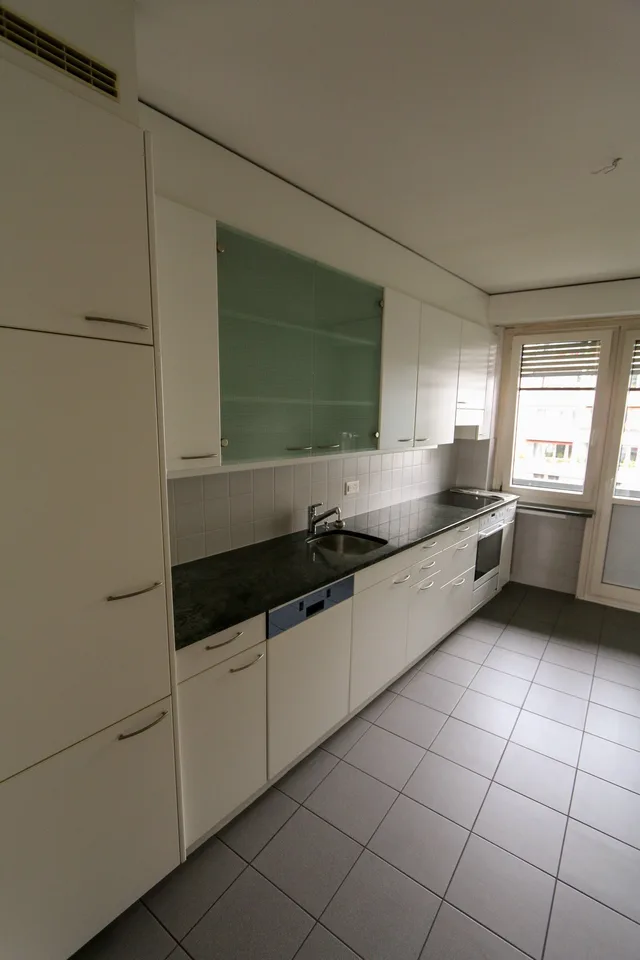 Appartamento 3 locali con balcone e camino a Berna