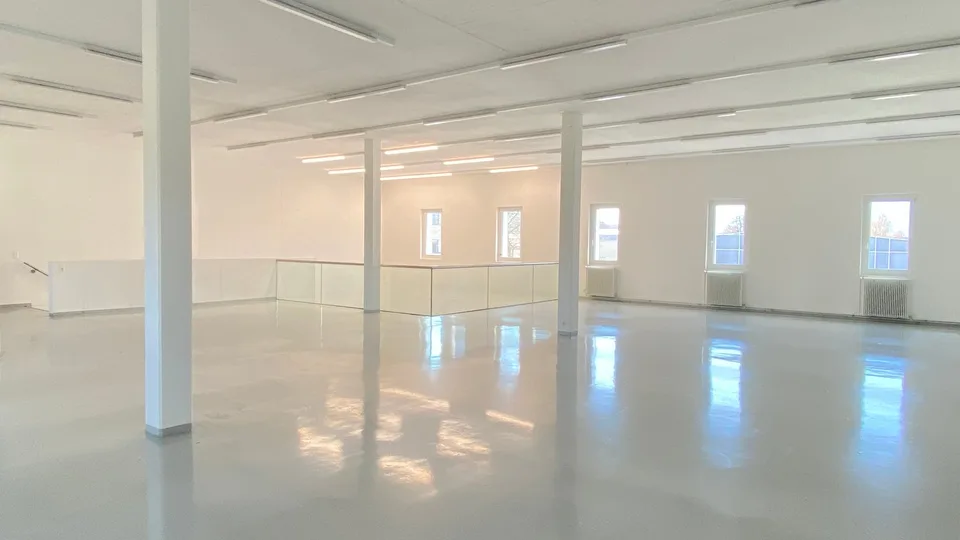 220 m² for office, showroom or service in Zuchwil with optimal highway access – photo 7 of 9