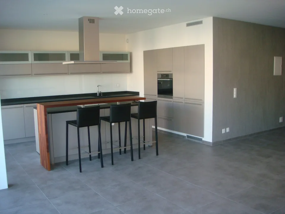 Spacieux appartement de 5 pièces avec balcon à Plan-les-Ouates