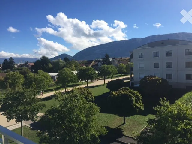Spacieux appartement de 5 pièces avec balcon à Plan-les-Ouates