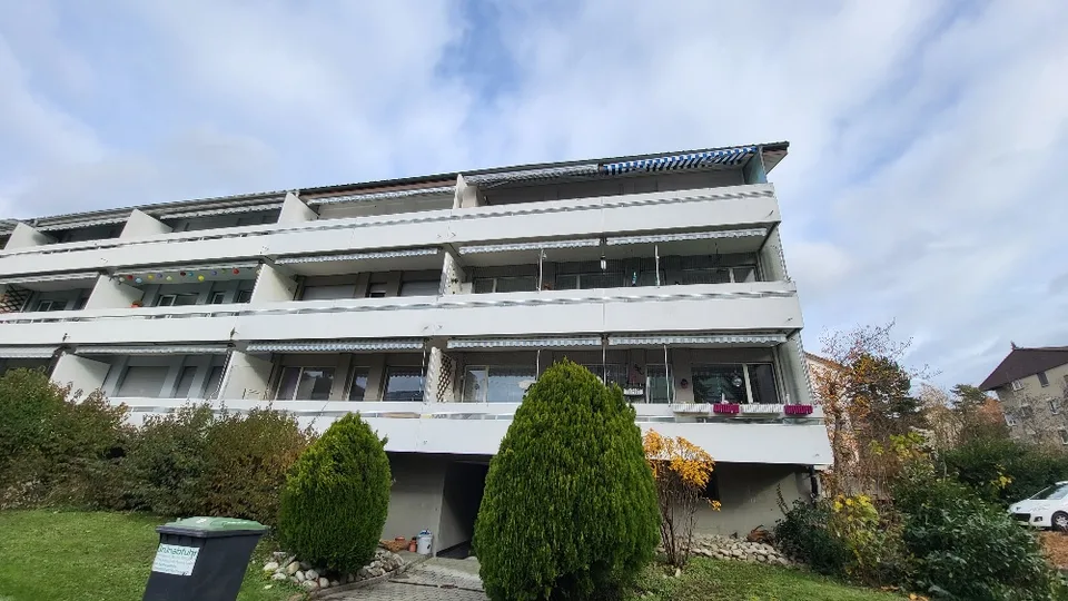 Helle 4-Zimmer-Wohnung mit Balkon in Ostermundigen