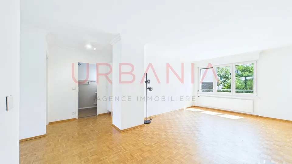 Bel appartement traversant au coeur du village
