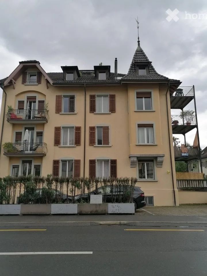 Mehrfamilienhaus zu verkaufen, 7 Wohungen,7 Parkplätze