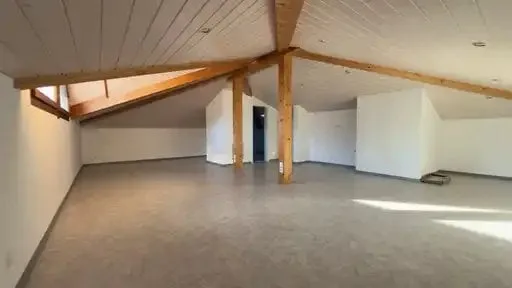 1 P + Mansarde dans maison mitoyenne