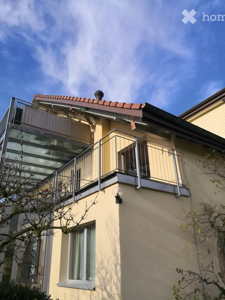 4,5 locali abitativi nel verde con balcone e loggia