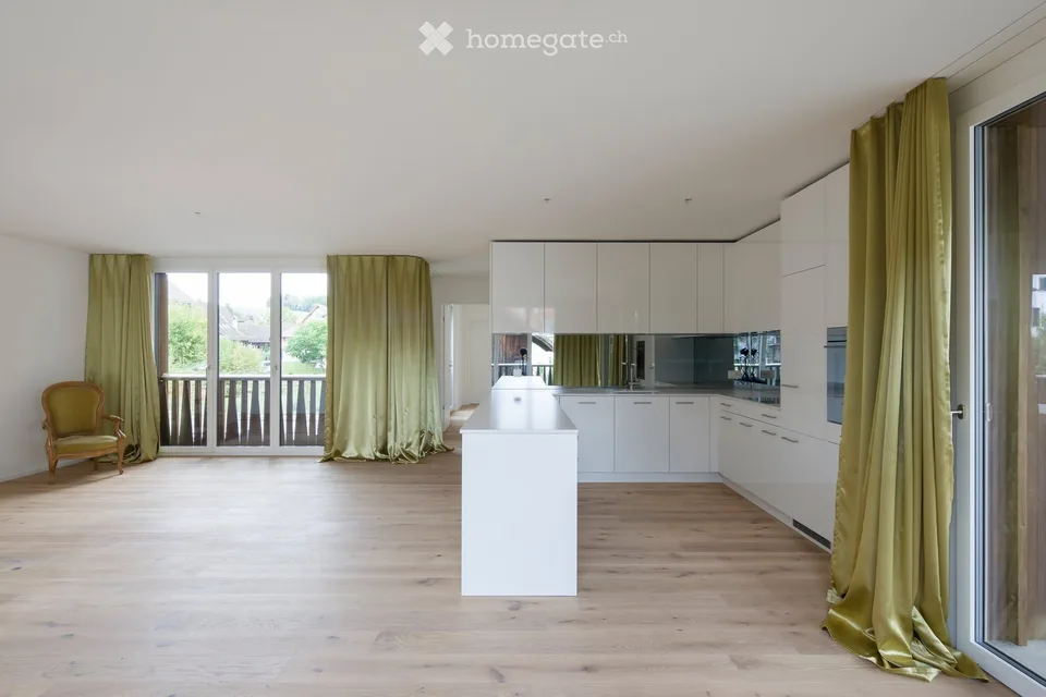Ampio appartamento di 5,5 locali nel centro del villaggio di Mettmenstetten – foto 7 di 12