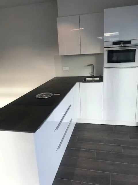 Appartamento moderno di 3 locali in affitto a Sierre / Noes