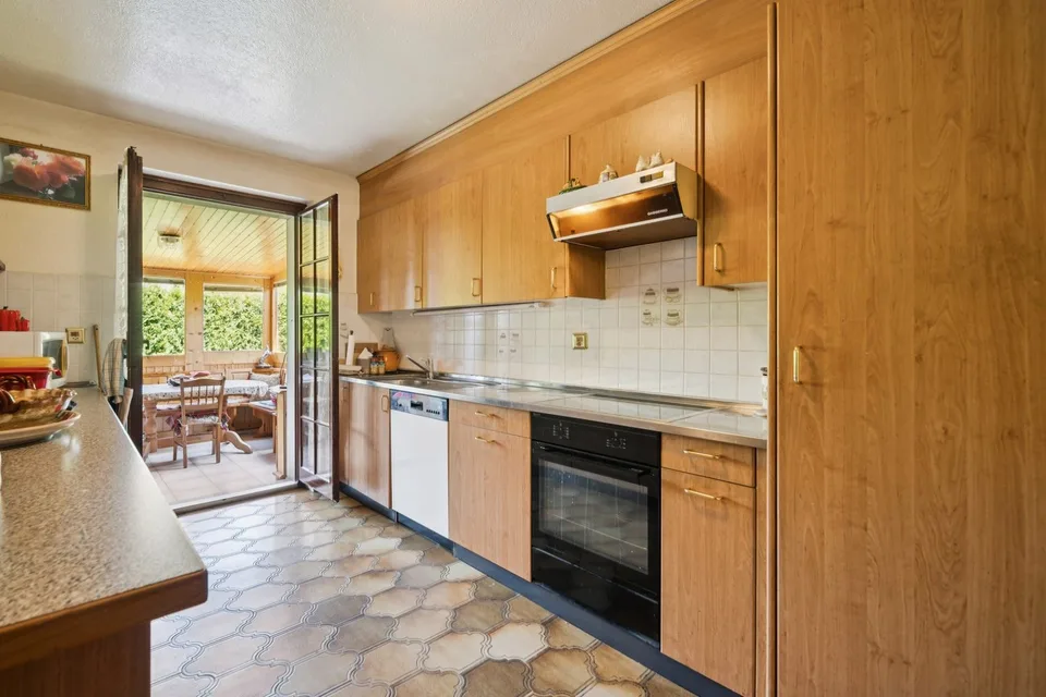 Terreno con alto potenziale e casa esistente per investitori – foto 13 di 13
