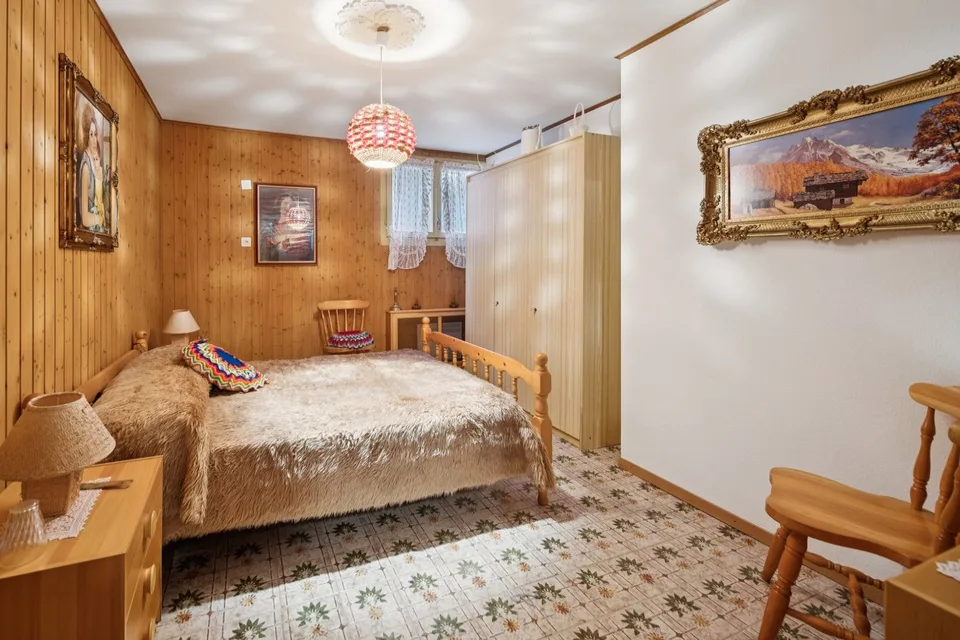 Terreno con alto potenziale e casa esistente per investitori – foto 9 di 13