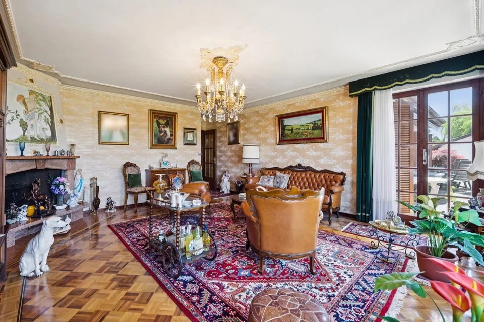 Terreno con alto potenziale e casa esistente per investitori – foto 6 di 13