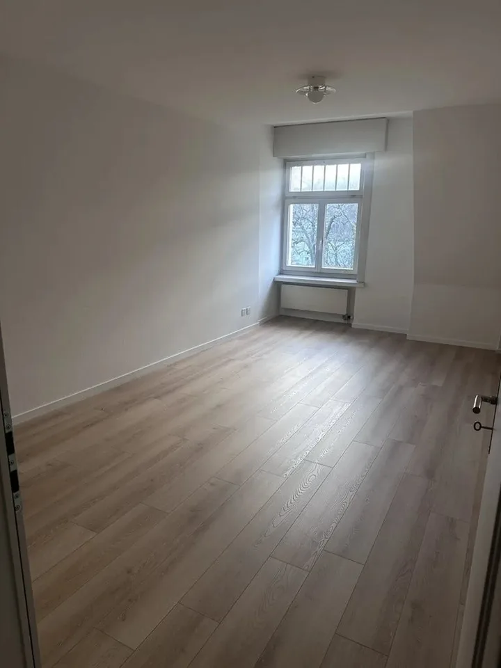 Charmante Wohnung mit Altbau-Flair - befristet bis 31.03.2028