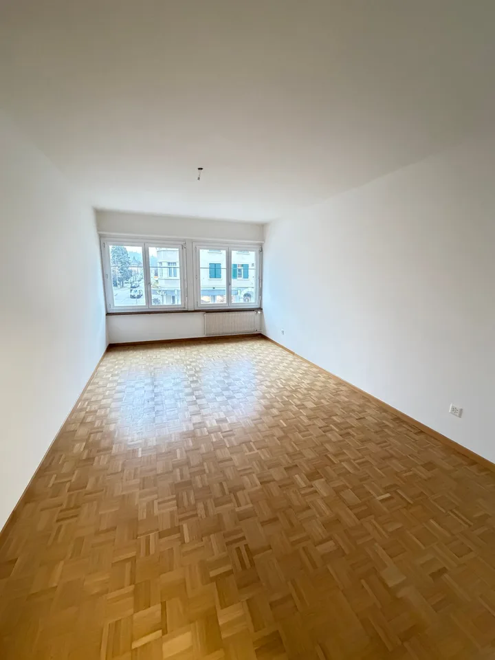 Modern 4.5-room apartment in Gossau with balcony