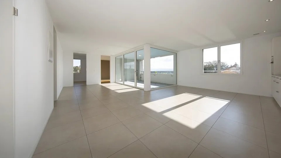 BRIGHT AND AIRY DREAM HOME WITH BEAUTIFUL VIEWS
