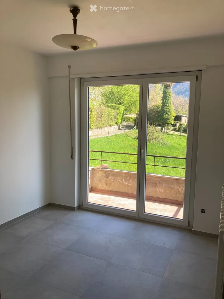 Wohnung in Doppelhaushälfte, mit exklusivem Garten