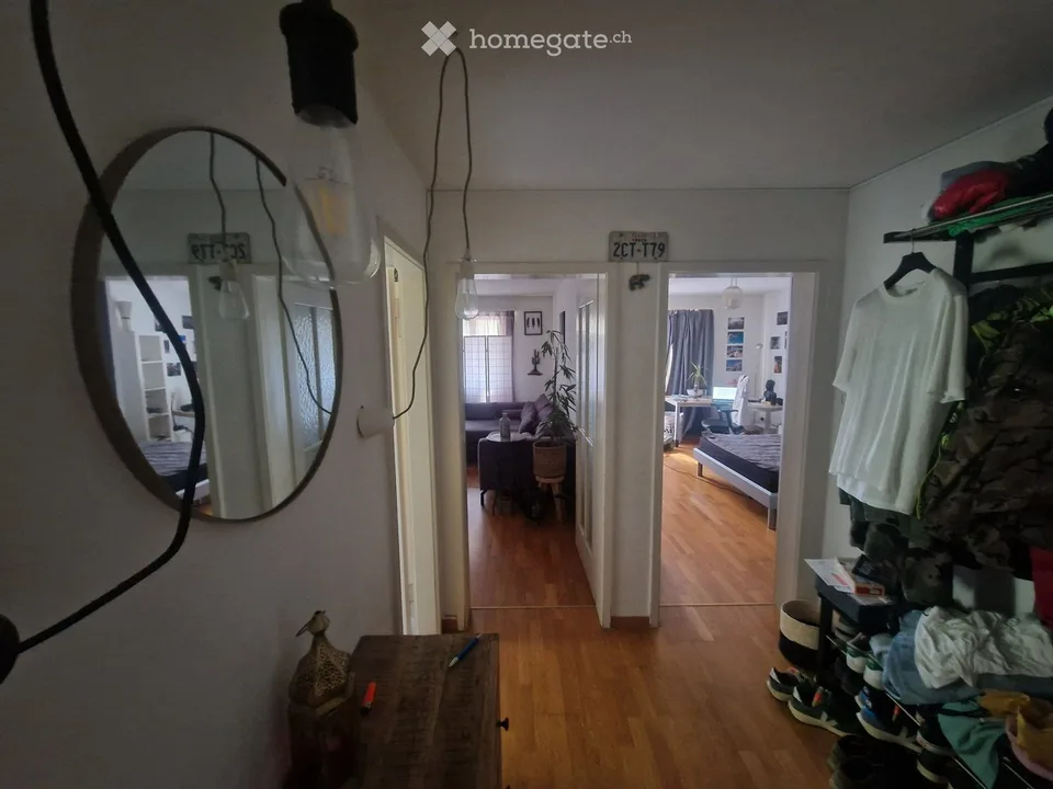 Helle, zentrale und doch sehr ruhige, möblierte 2-Zimmer-Whg