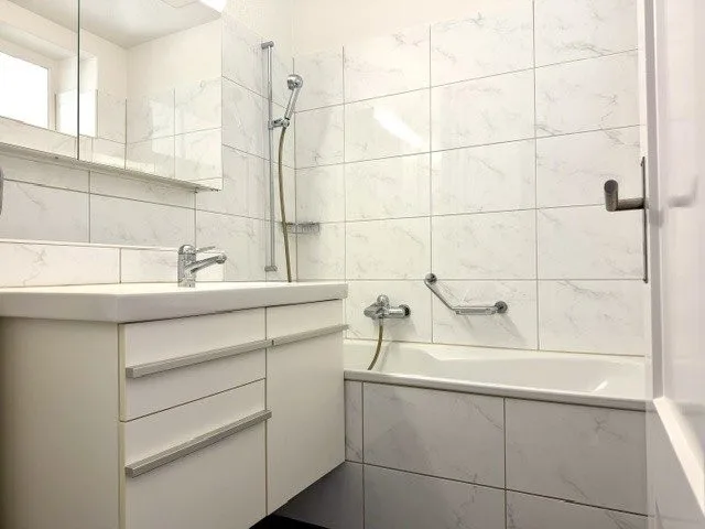 Appartement ensoleillé de 3 pièces au haut rez-de-chaussée