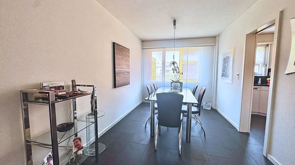 Appartement de 5,5 pièces lumineux avec balcon à Wetzikon
