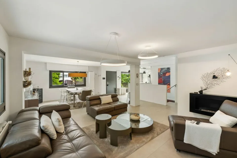 Luxus und Natur zwei Schritte vom Zentrum entfernt - Private contemporary Villa in Grand-Lancy – Foto 10 von 17