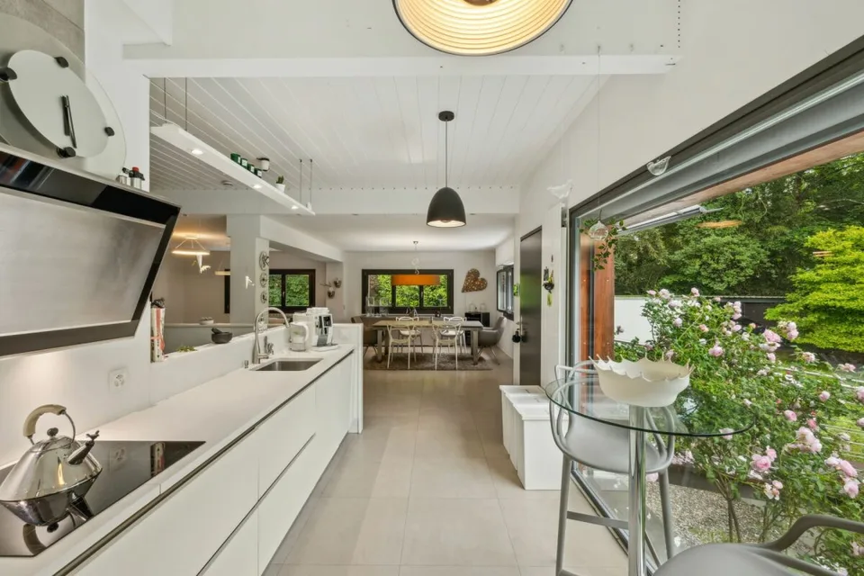 Luxus und Natur zwei Schritte vom Zentrum entfernt - Private contemporary Villa in Grand-Lancy – Foto 11 von 17