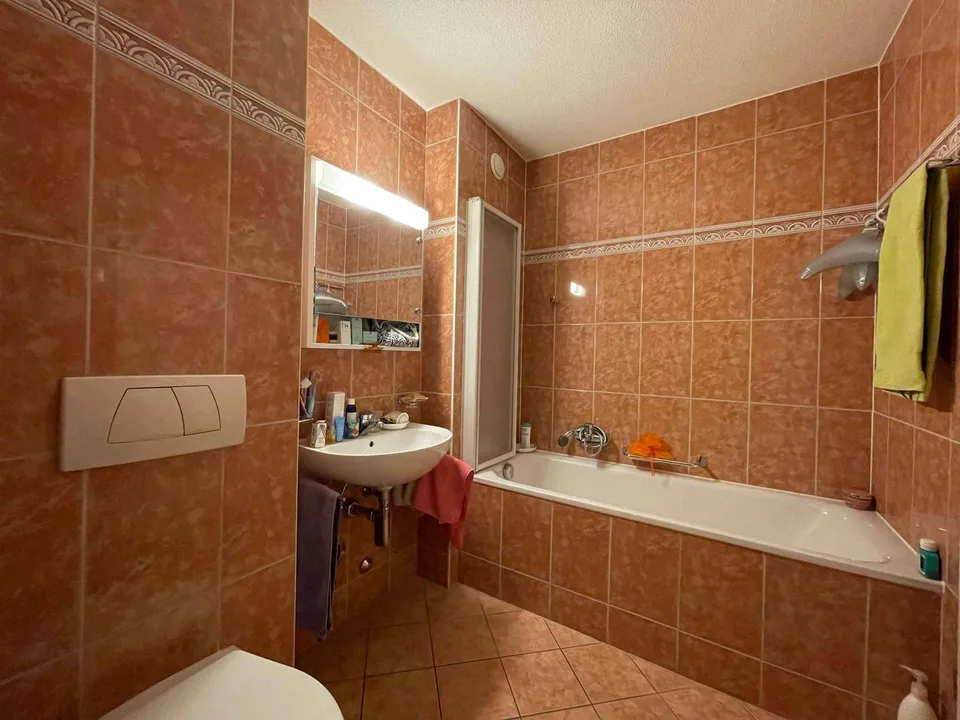 Geräumige 3,5-Zimmer-Wohnung von 98m2 mit großer Terrasse – Foto 6 von 6