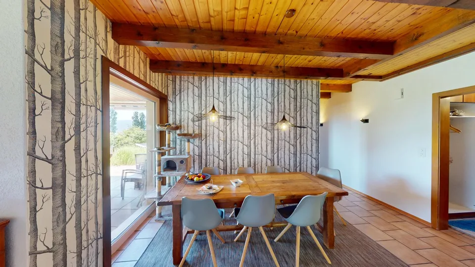 Casa indipendente luminosa di 5 locali a Saules – Ambienti pacifici e vista pittoresca