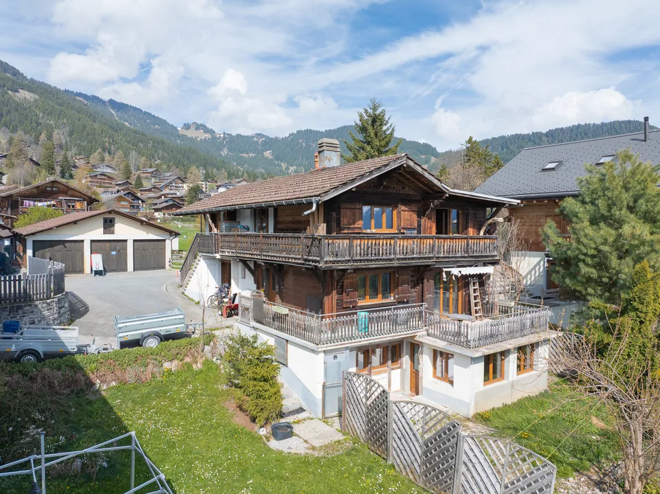Chalet de rendement - 3 logements indépendants à rénover en partie Vue panoramique & fort potentiel locatif