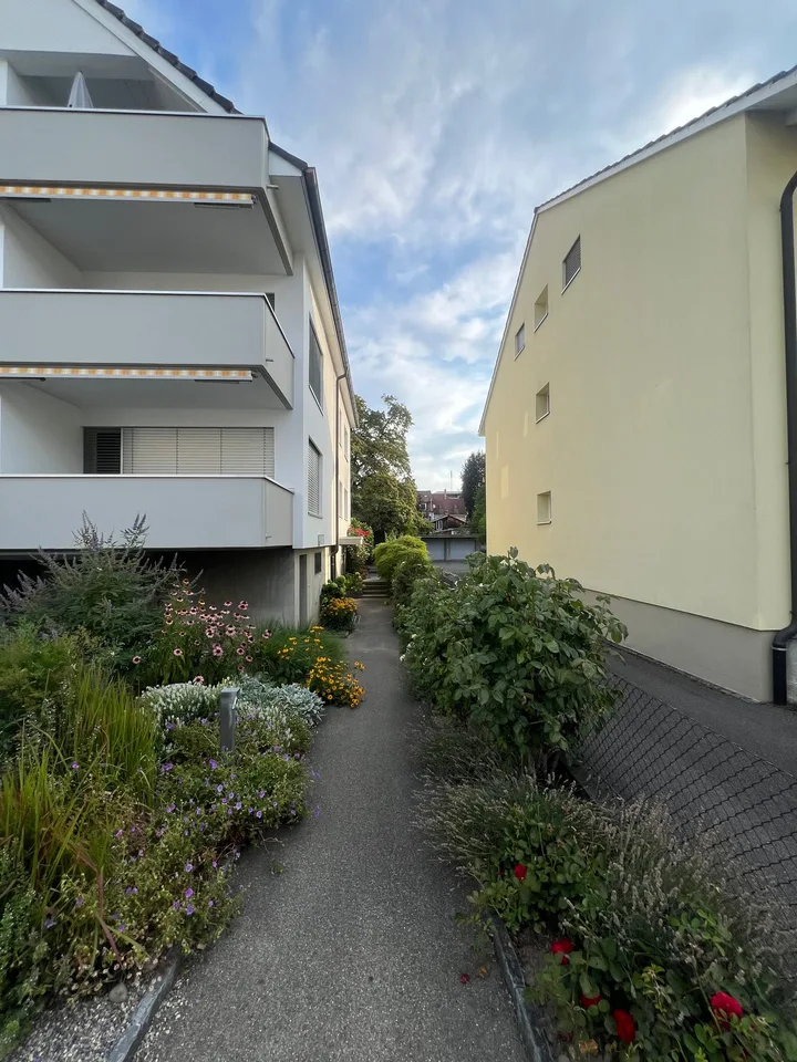 Charmante 5.5-Zimmer-Maisonette-Wohnung mit Balkon in Allschwil