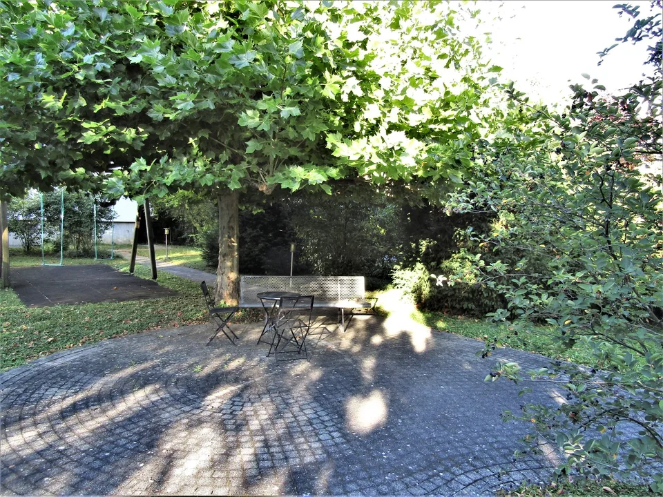 Charmante 5.5-Zimmer-Maisonette-Wohnung mit Balkon in Allschwil