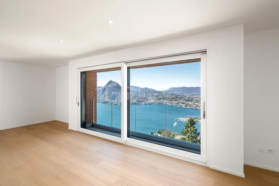 WUNDERSCHÖNE VILLA MIT GARTEN UND SEEBLICK